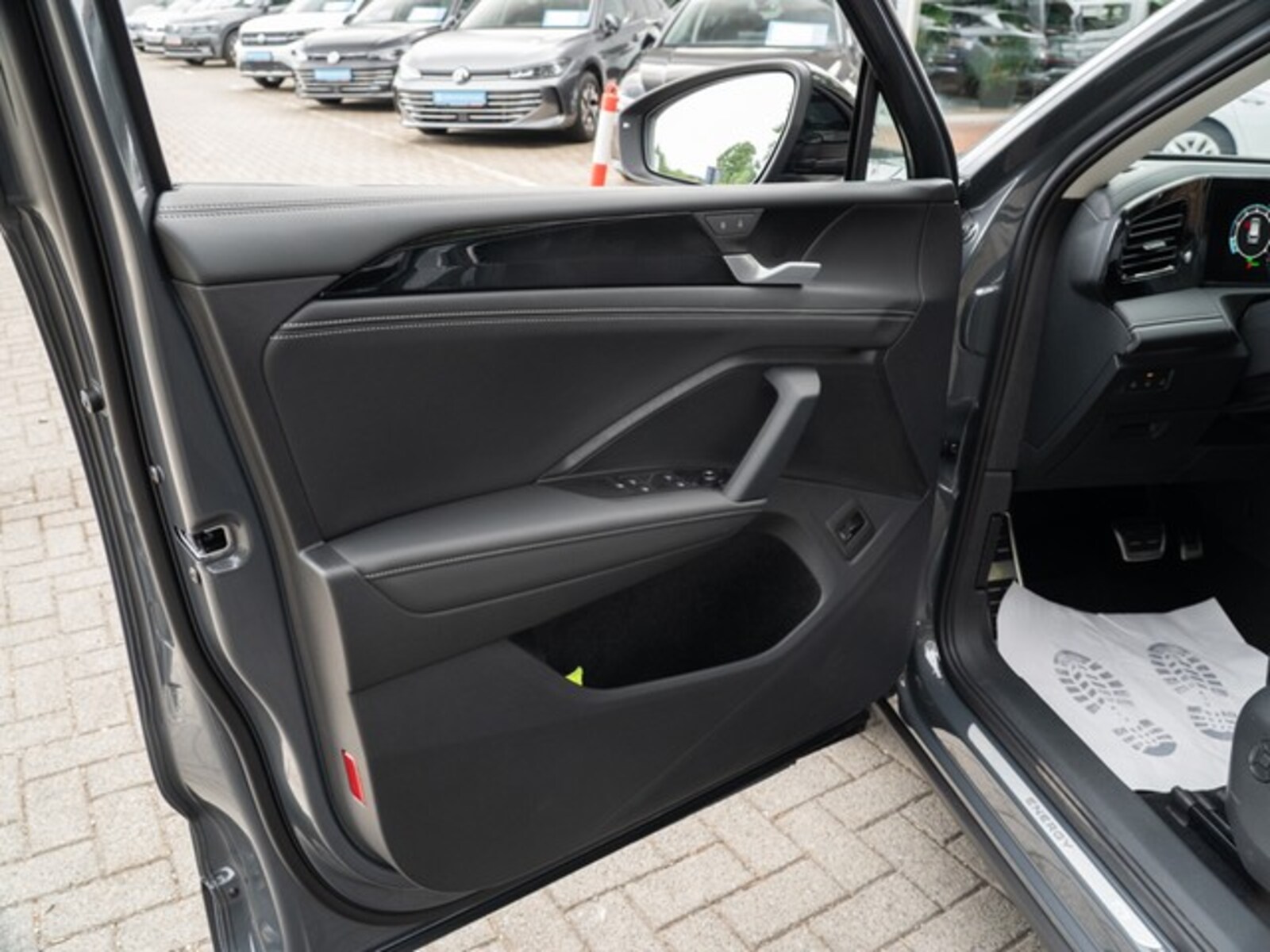Volkswagen Tiguan – Bild 8