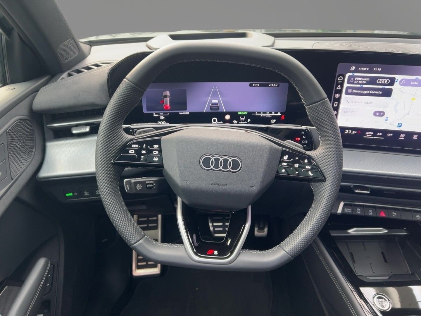 Bild über Audi Q3 SUV TFSI 110 kW S tronic - für weitere Informationen kontaktieren Sie den Audi Partner