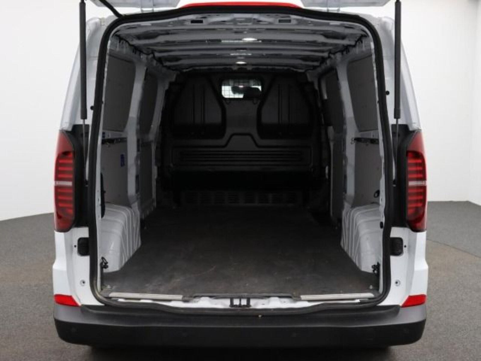 Volkswagen Transporter Kasten langer Radstand – Bild 8