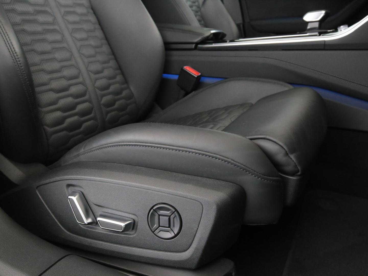 Image about Audi RS 6 Avant performance TFSI quattro tiptronic