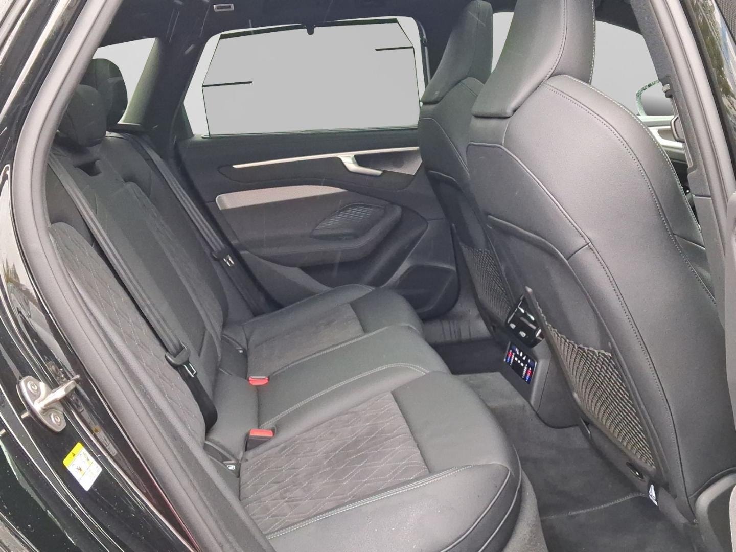 Bild über Audi A6 Avant TFSI quattro 270 kW S tronic - für weitere Informationen kontaktieren Sie den Audi Partner