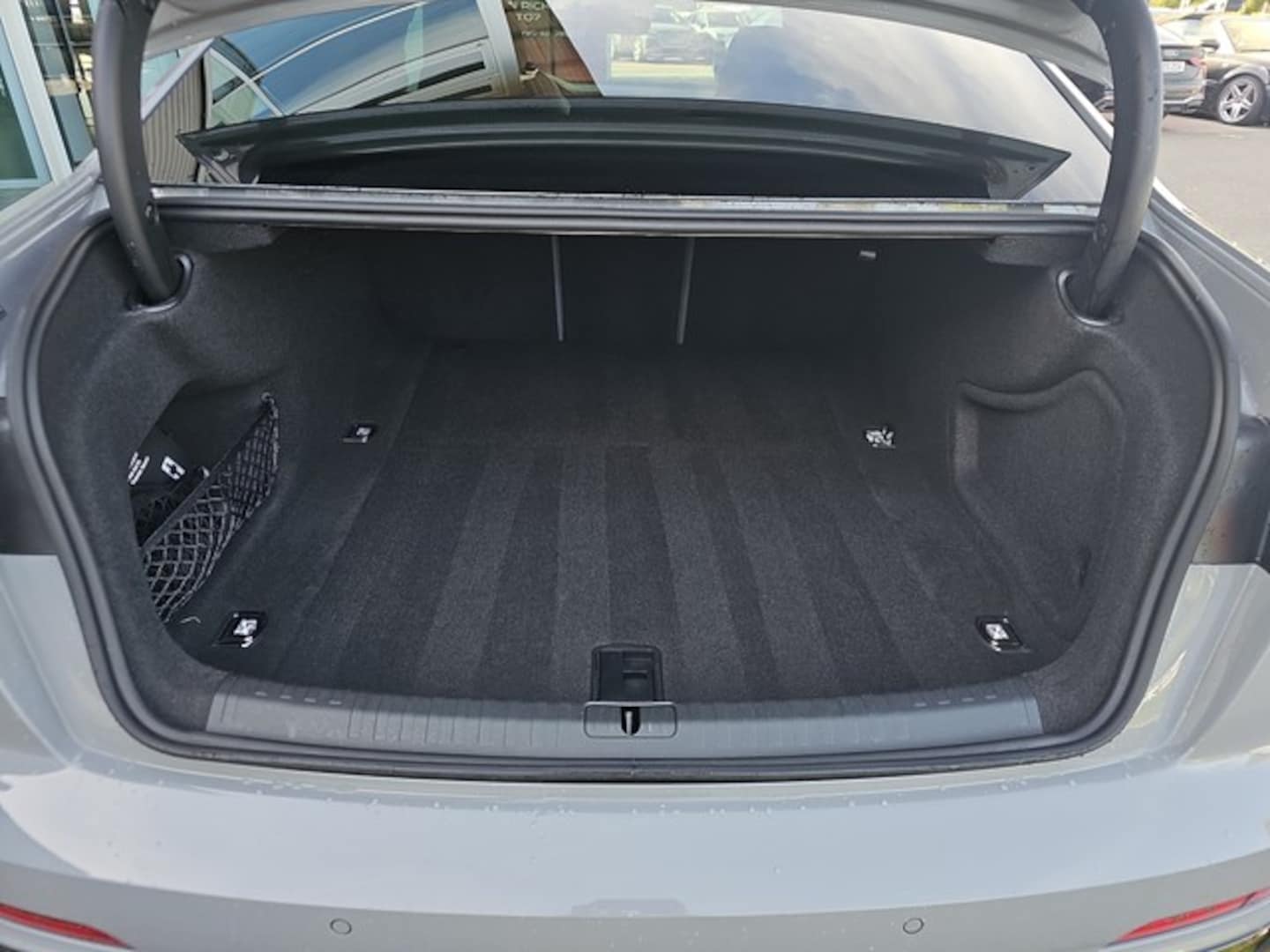 Bild über Audi S6 Limousine TDI quattro tiptronic - für weitere Informationen kontaktieren Sie den Audi Partner