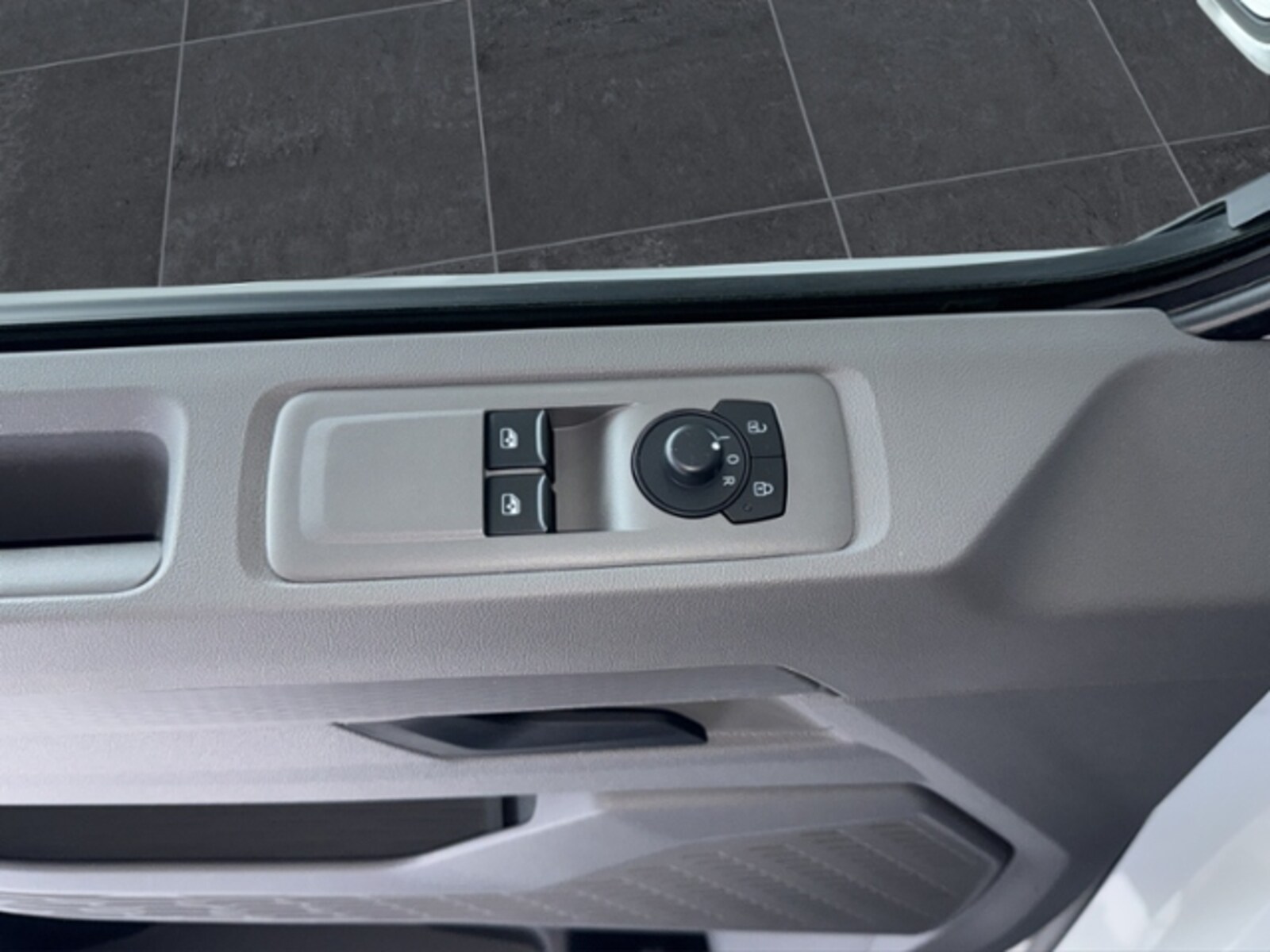 Volkswagen Transporter Kasten langer Radstand – Bild 11