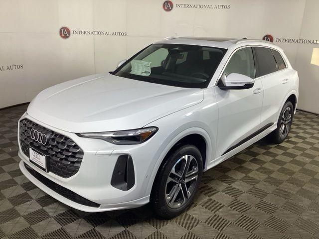 2025 Audi Q5 40 Premium Plus's photo