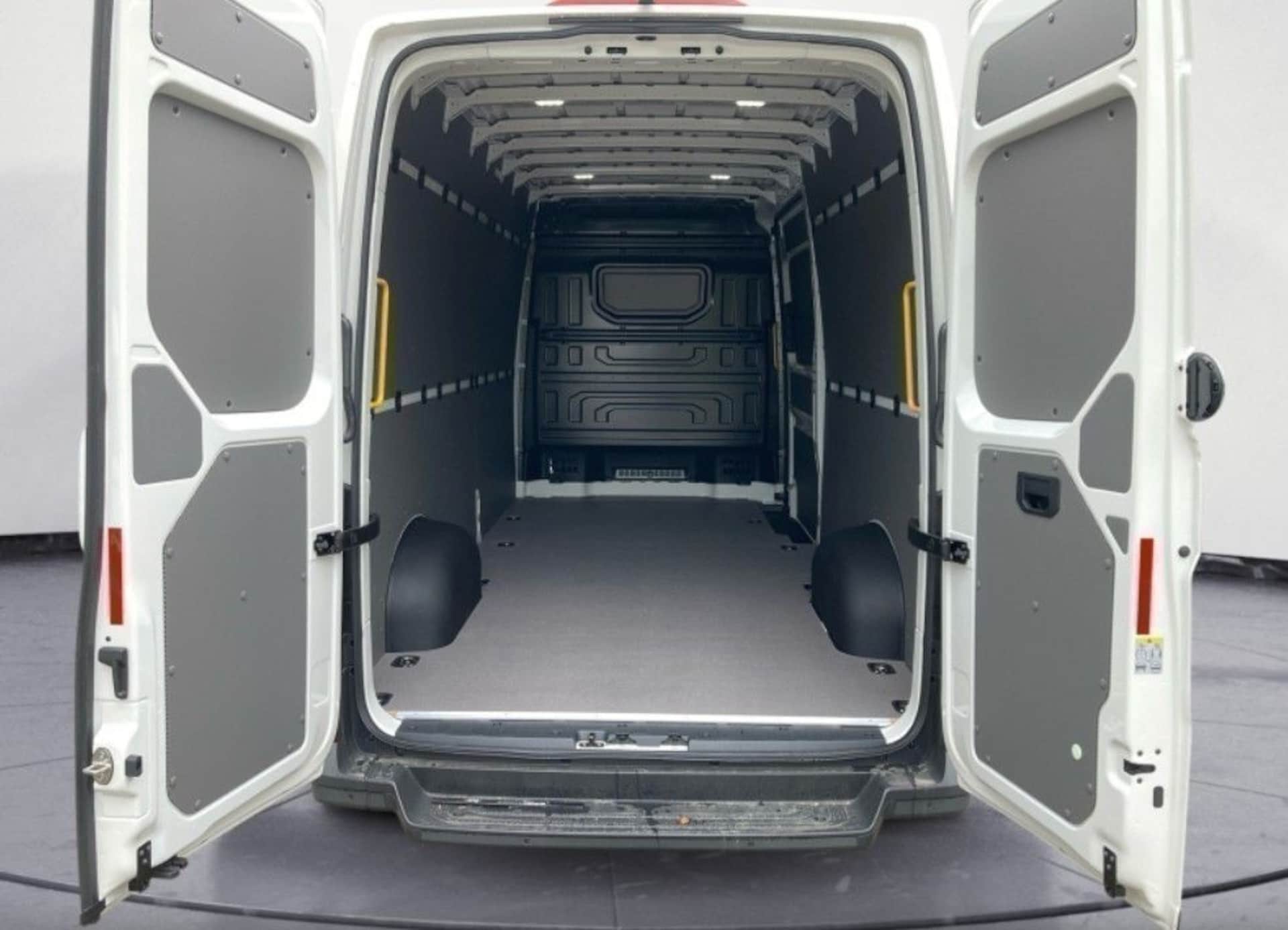 Volkswagen Crafter Kasten langer Radstand