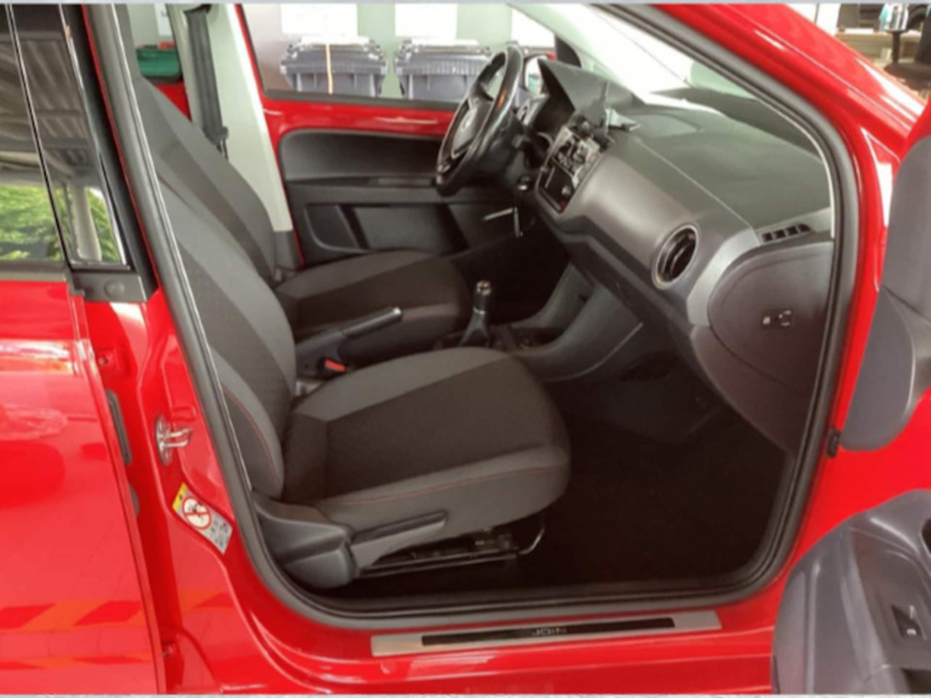 Volkswagen up! join up!