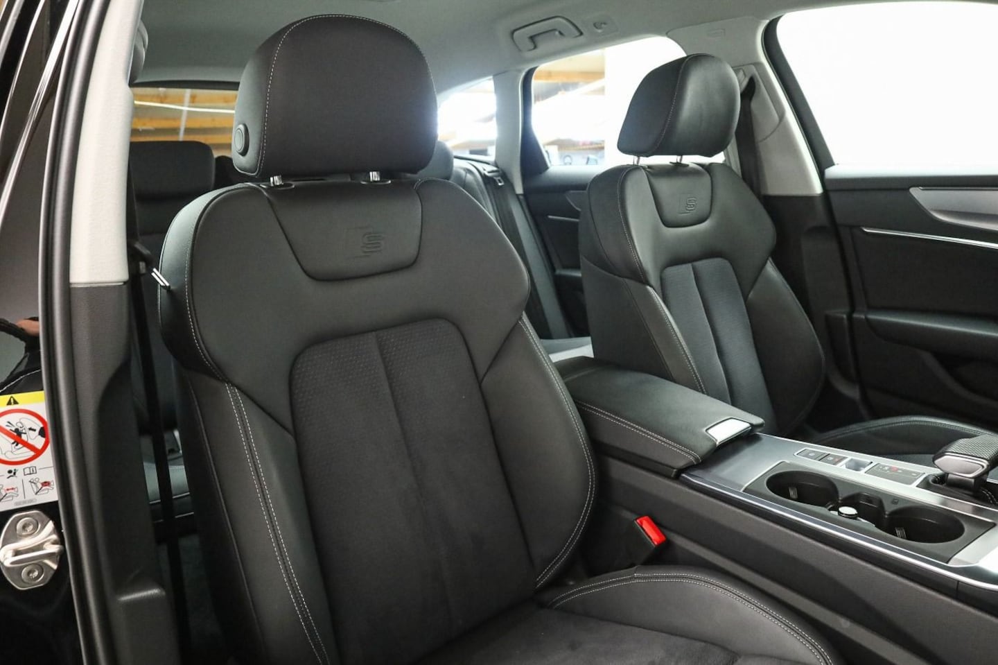 Bild über Audi S6 Avant TDI quattro tiptronic - für weitere Informationen kontaktieren Sie den Audi Partner