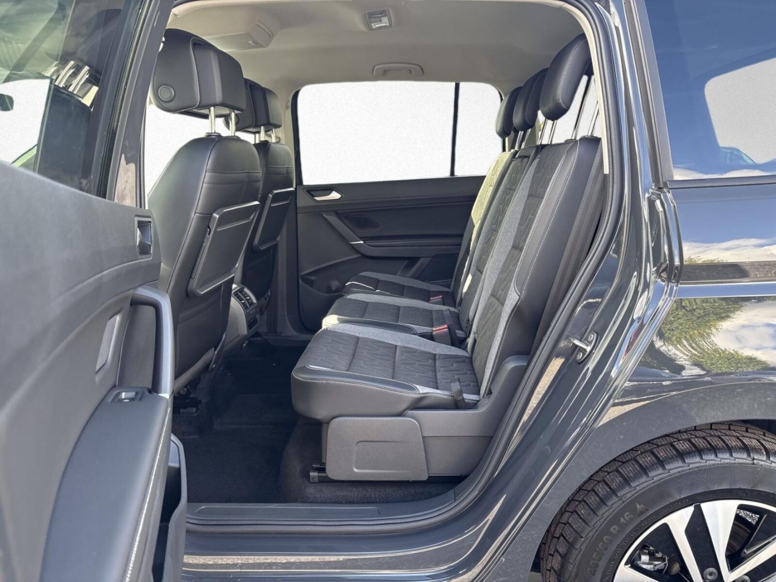 Volkswagen Touran – Bild 12