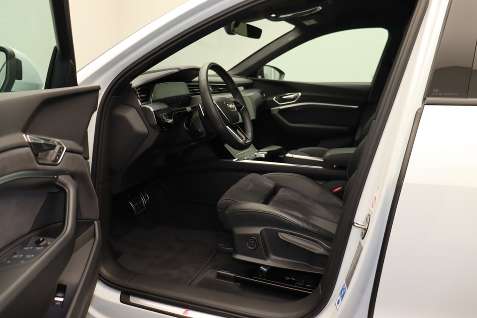 Audi Q8 e-tron – Bild 8