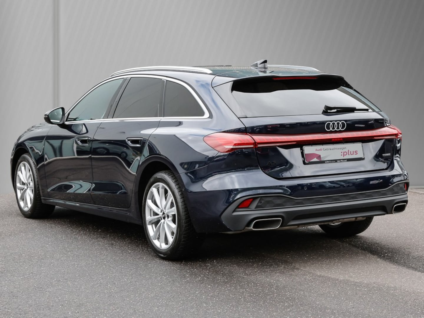 Bild über Audi A5 Avant TFSI quattro S tronic - für weitere Informationen kontaktieren Sie den Audi Partner