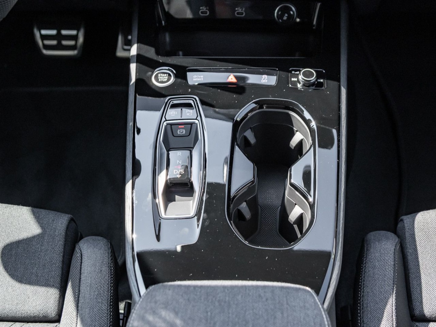 Bild über Audi A5 Avant TDI quattro 150 kW S tronic - für weitere Informationen kontaktieren Sie den Audi Partner