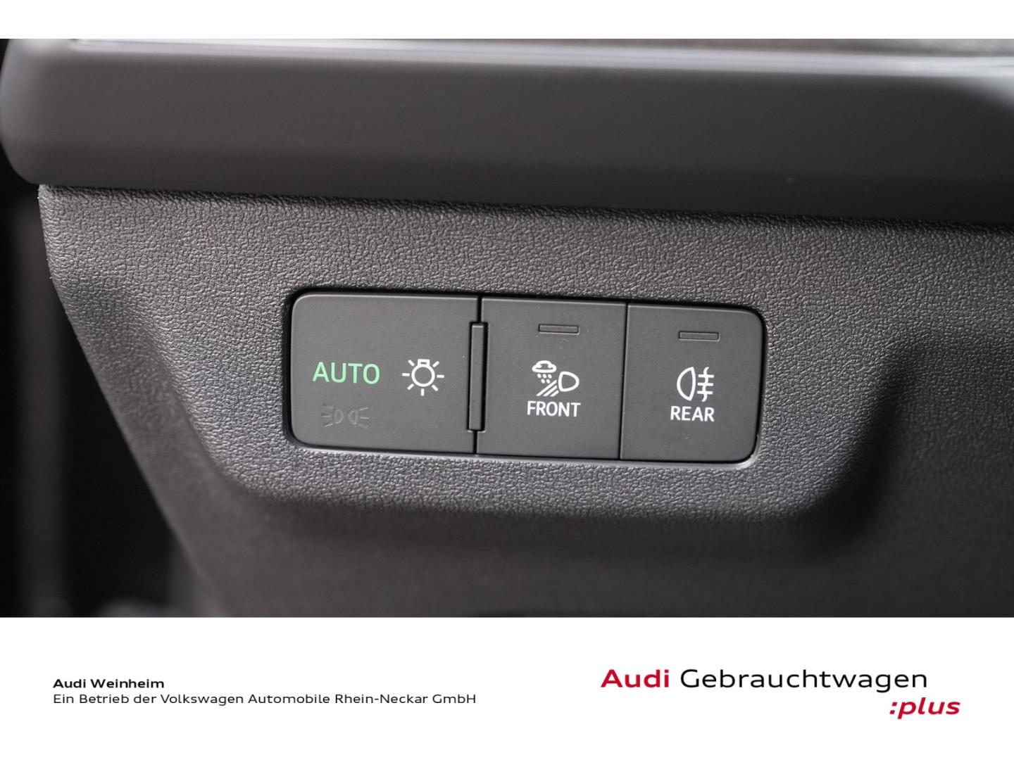 Bild über Audi Q3 SUV TFSI quattro 195 kW S tronic - für weitere Informationen kontaktieren Sie den Audi Partner