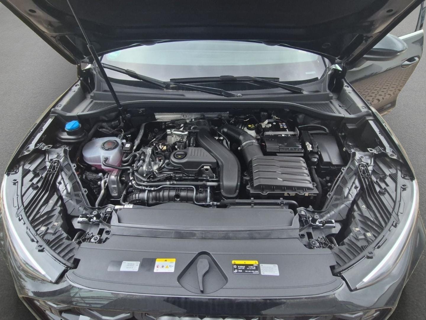 Bild über Audi Q3 SUV TFSI 110 kW S tronic - für weitere Informationen kontaktieren Sie den Audi Partner