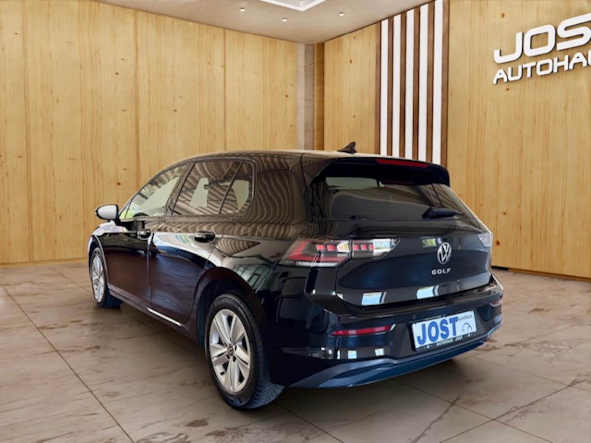 Volkswagen Golf Life