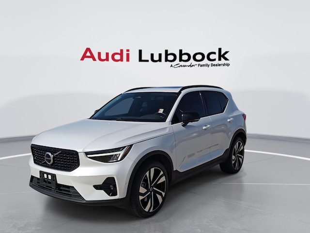 2025 Volvo XC40