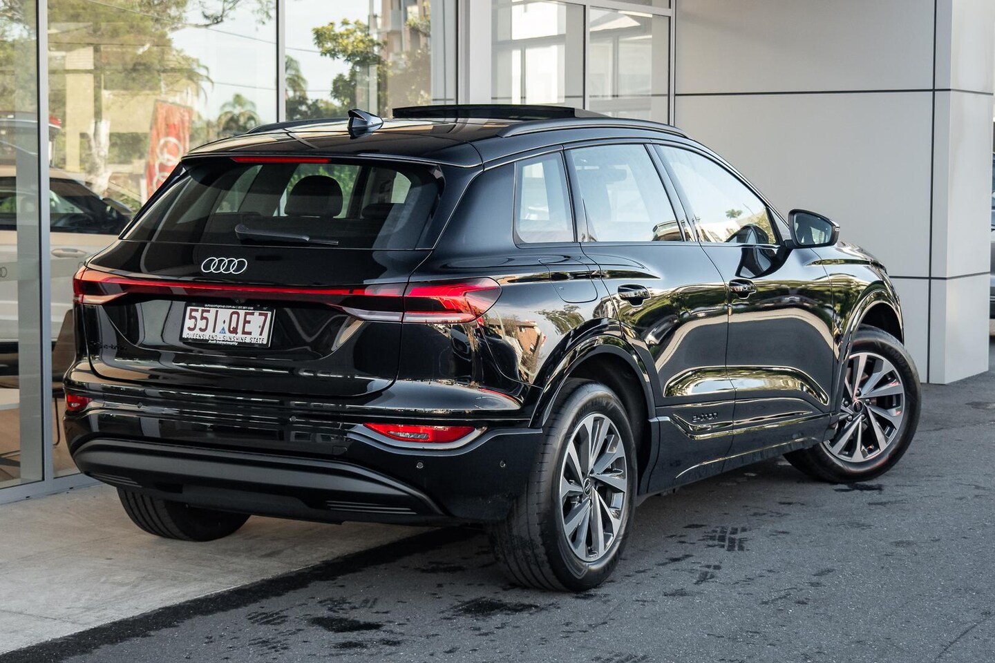 Image about Audi Q6 SUV e-tron e-tron