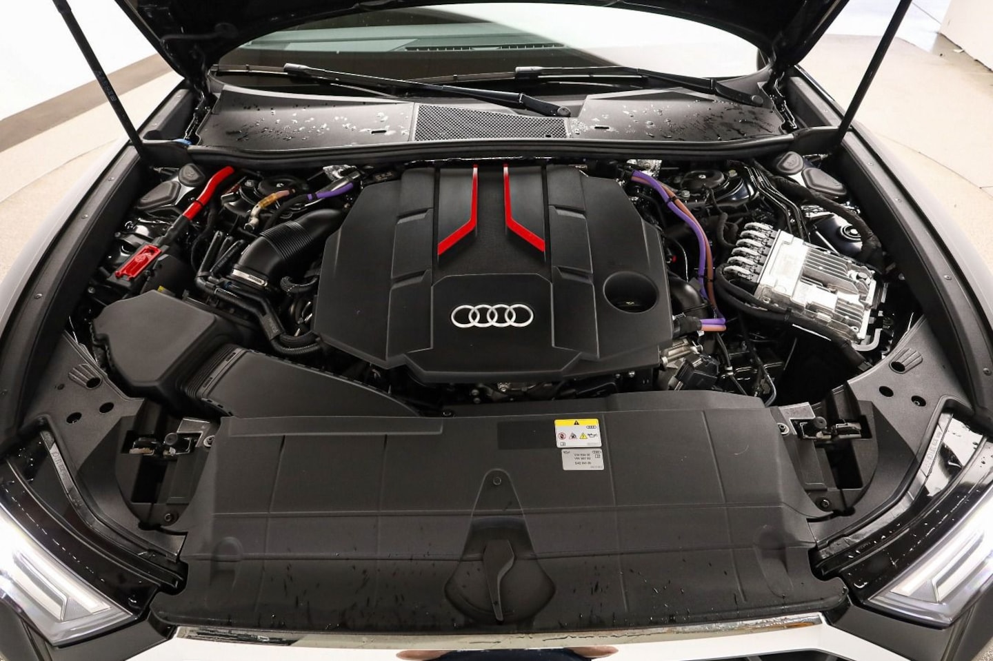 Bild über Audi S6 Avant TDI quattro tiptronic - für weitere Informationen kontaktieren Sie den Audi Partner