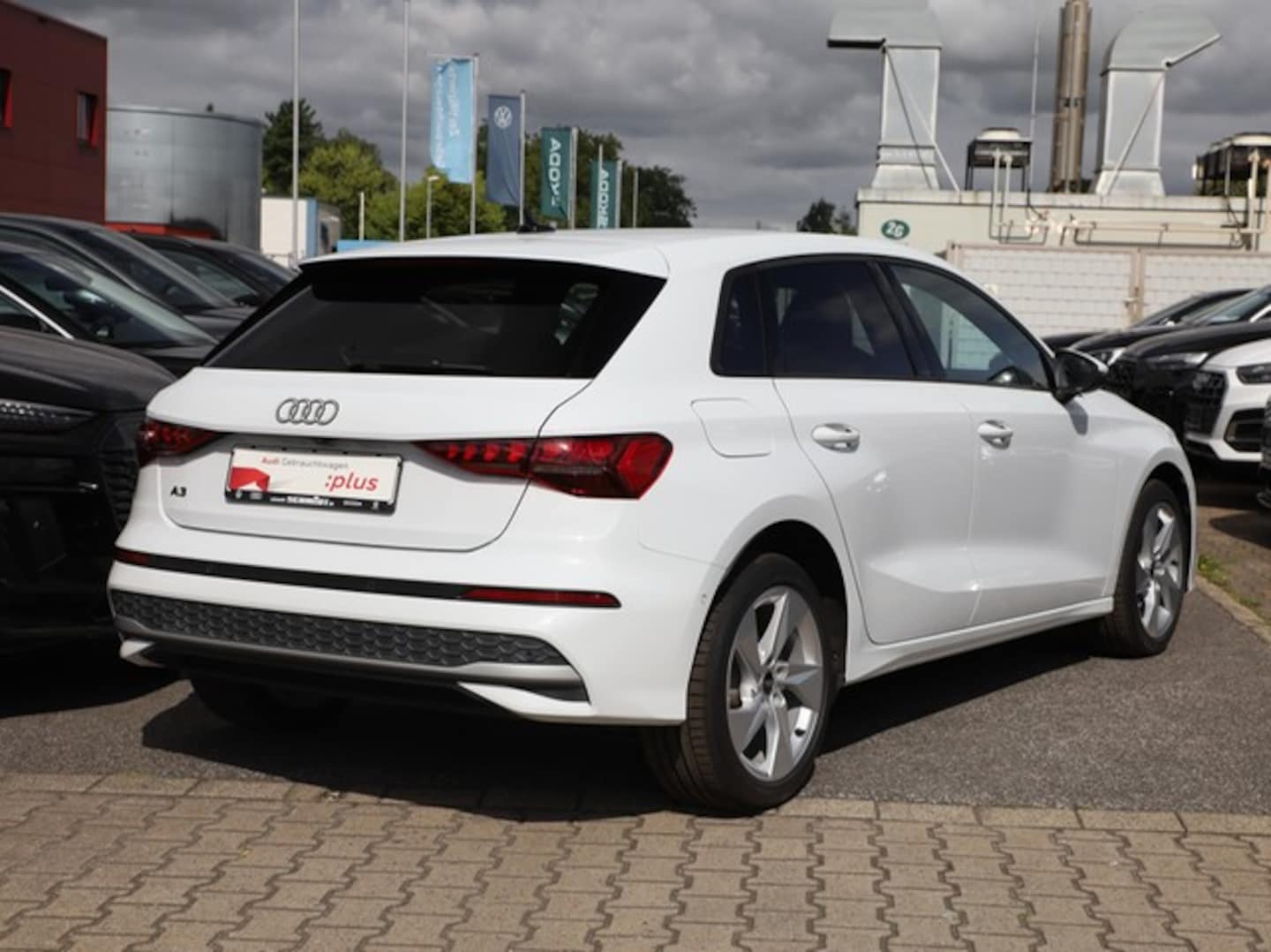 Bild über Audi A3 Sportback TFSI e advanced 40 TFSI e S tronic - für weitere Informationen kontaktieren Sie den Audi Partner