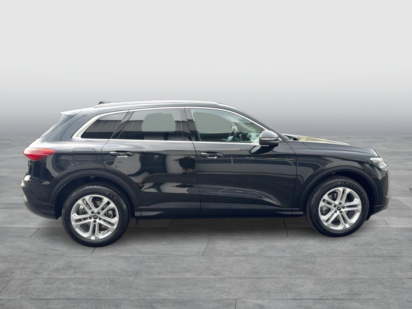 Bild über Audi Q5 SUV TFSI 150 kW S tronic - für weitere Informationen kontaktieren Sie den Audi Partner