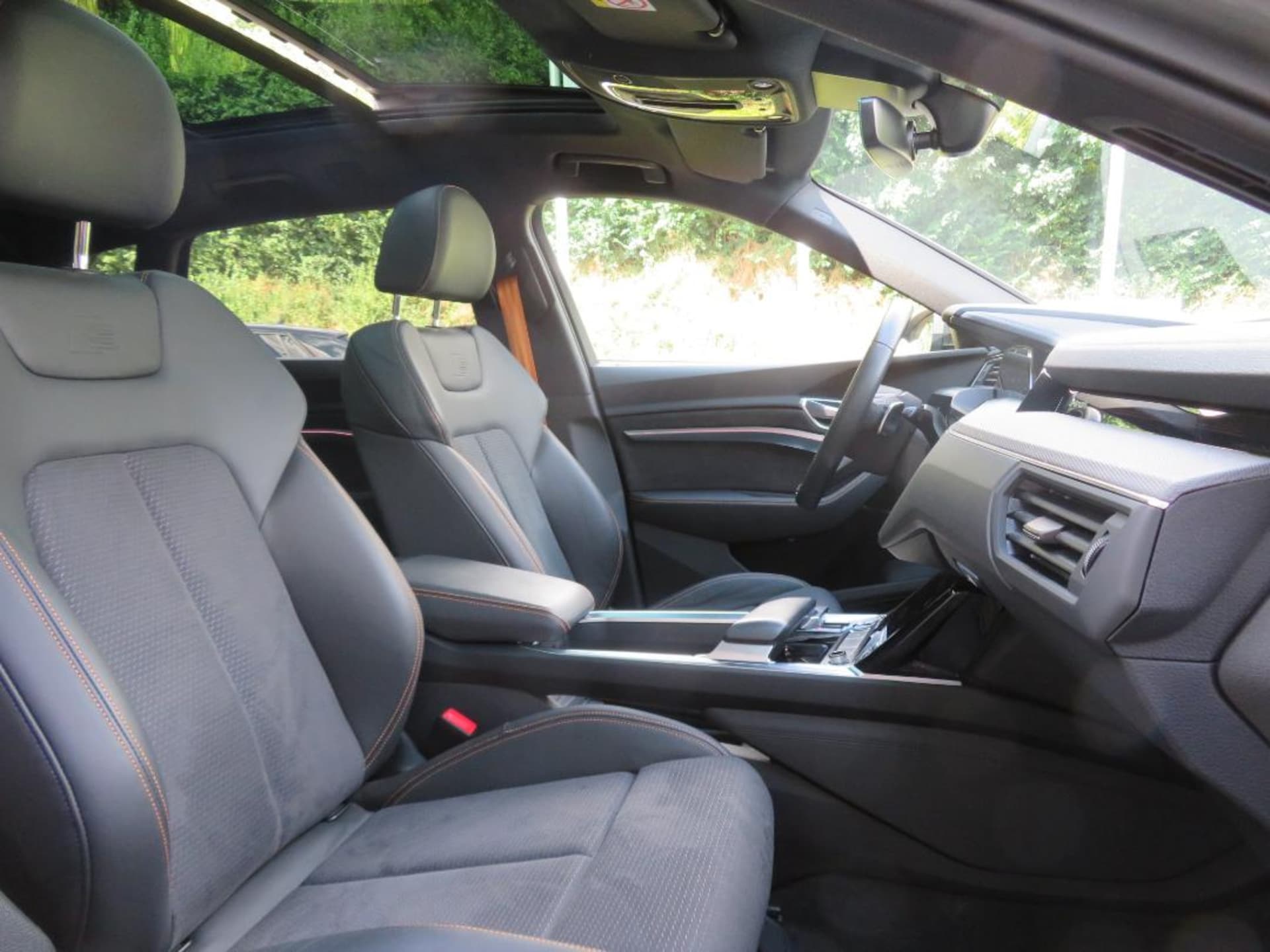 Audi e-tron S line