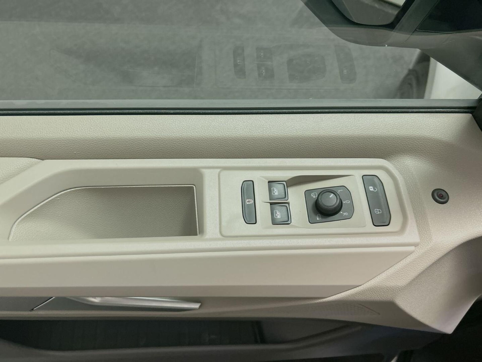 Volkswagen Multivan Basis-Modell