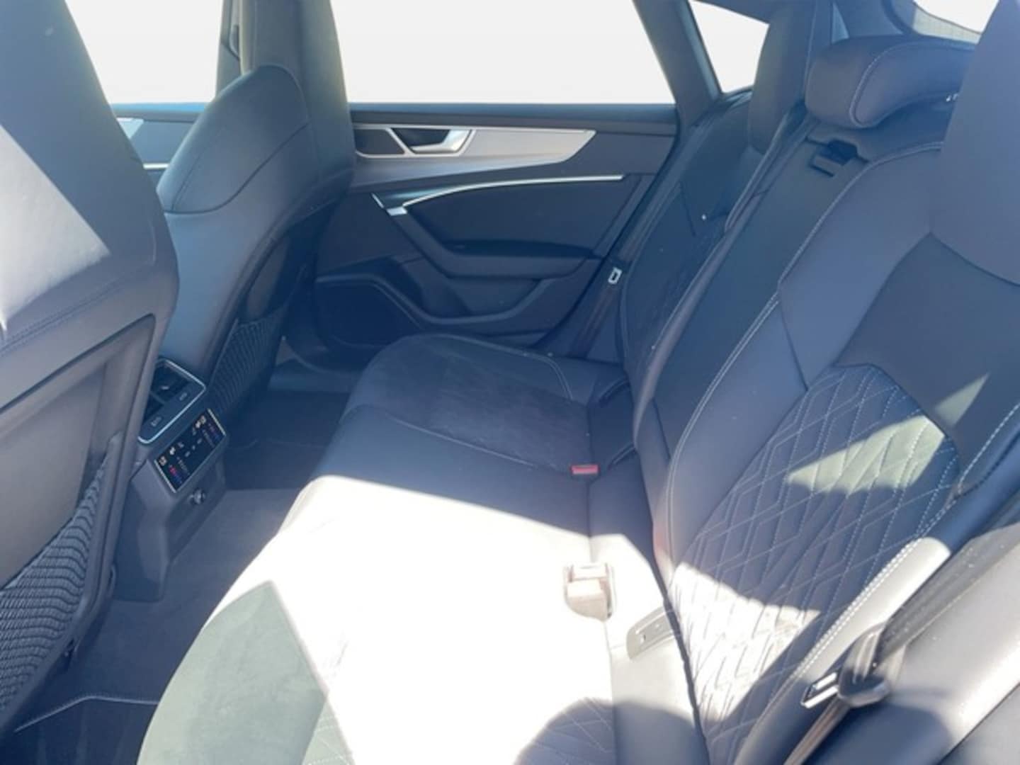 Bild über Audi S7 Sportback TDI quattro tiptronic - für weitere Informationen kontaktieren Sie den Audi Partner