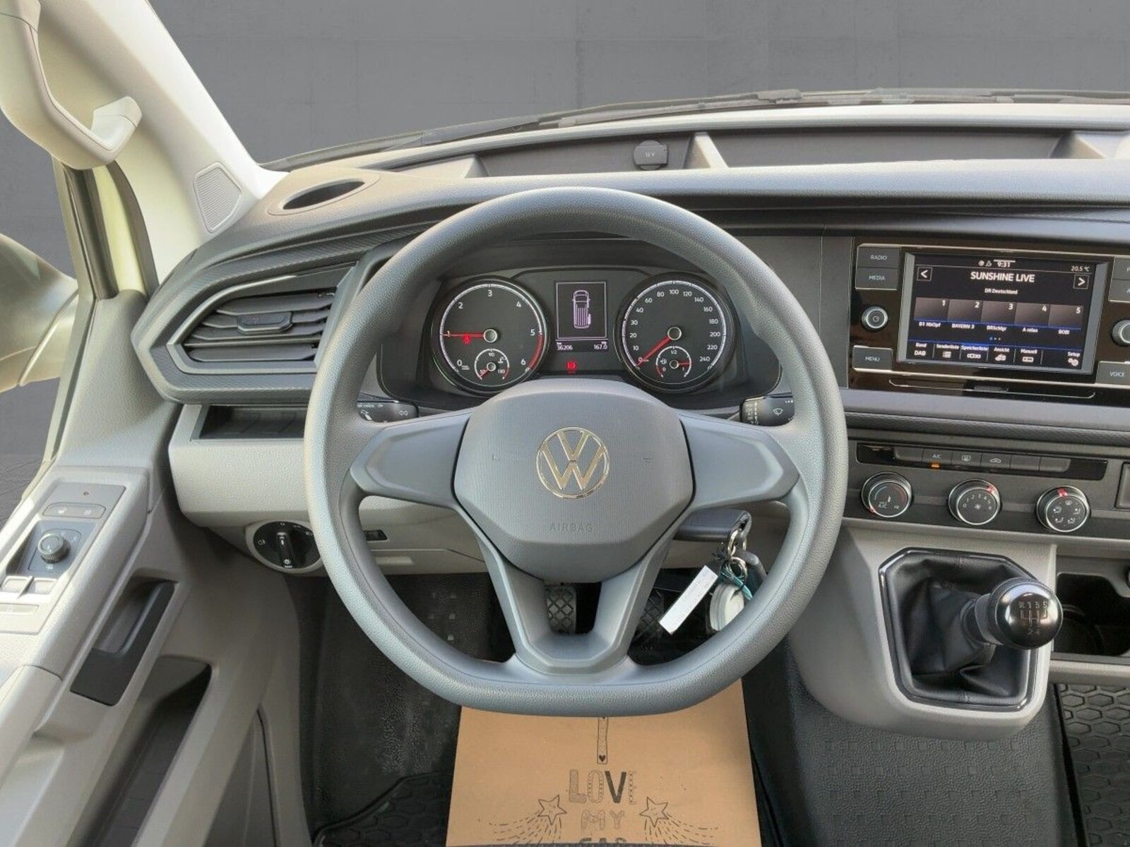Volkswagen T6.1 Transporter Kombi kurzer Radstand – Bild 9