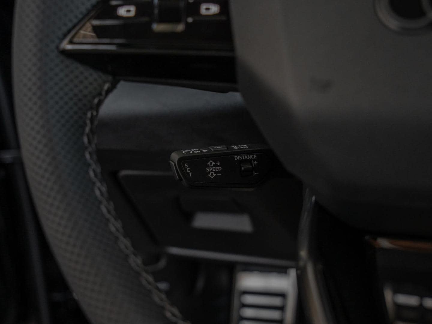 Bild über Audi A6 allroad TDI quattro 220 kW S tronic - für weitere Informationen kontaktieren Sie den Audi Partner