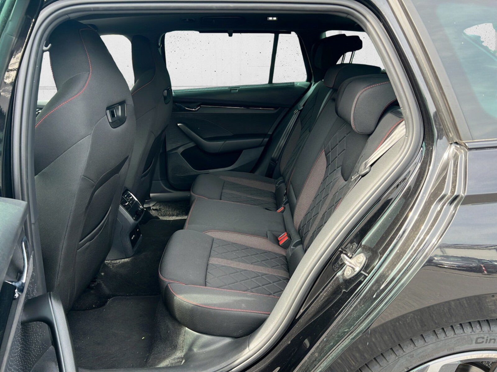 Škoda Octavia Combi – Bild 11