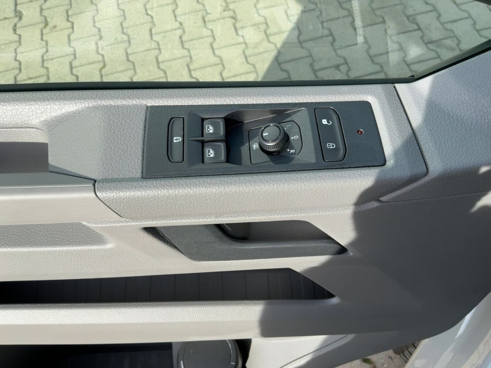 Volkswagen T6.1 Transporter Kombi kurzer Radstand – Bild 14