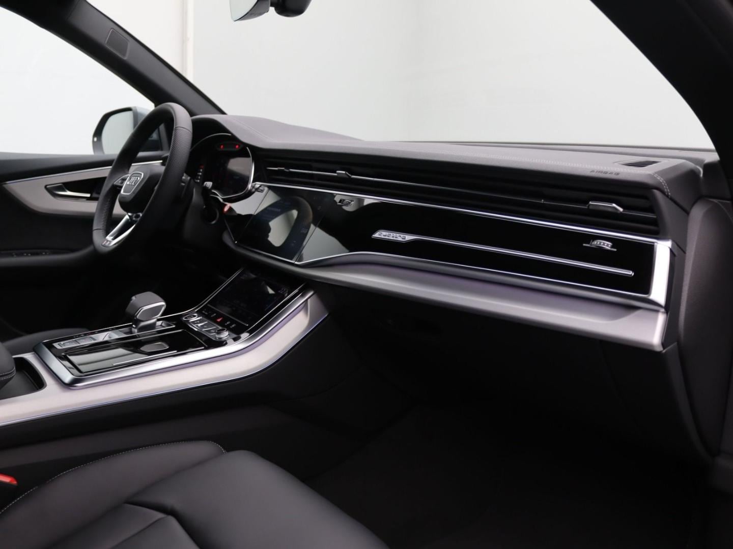 Bild über Audi Q8 SUV 50 TDI quattro tiptronic - für weitere Informationen kontaktieren Sie den Audi Partner