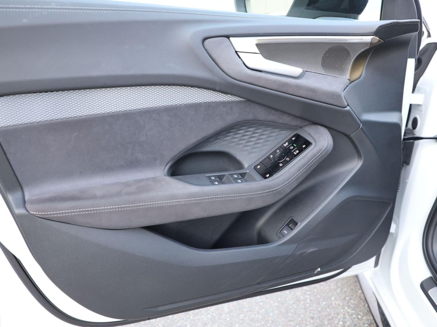 Bild über Audi A5 Limousine TDI quattro 150 kW S tronic - für weitere Informationen kontaktieren Sie den Audi Partner