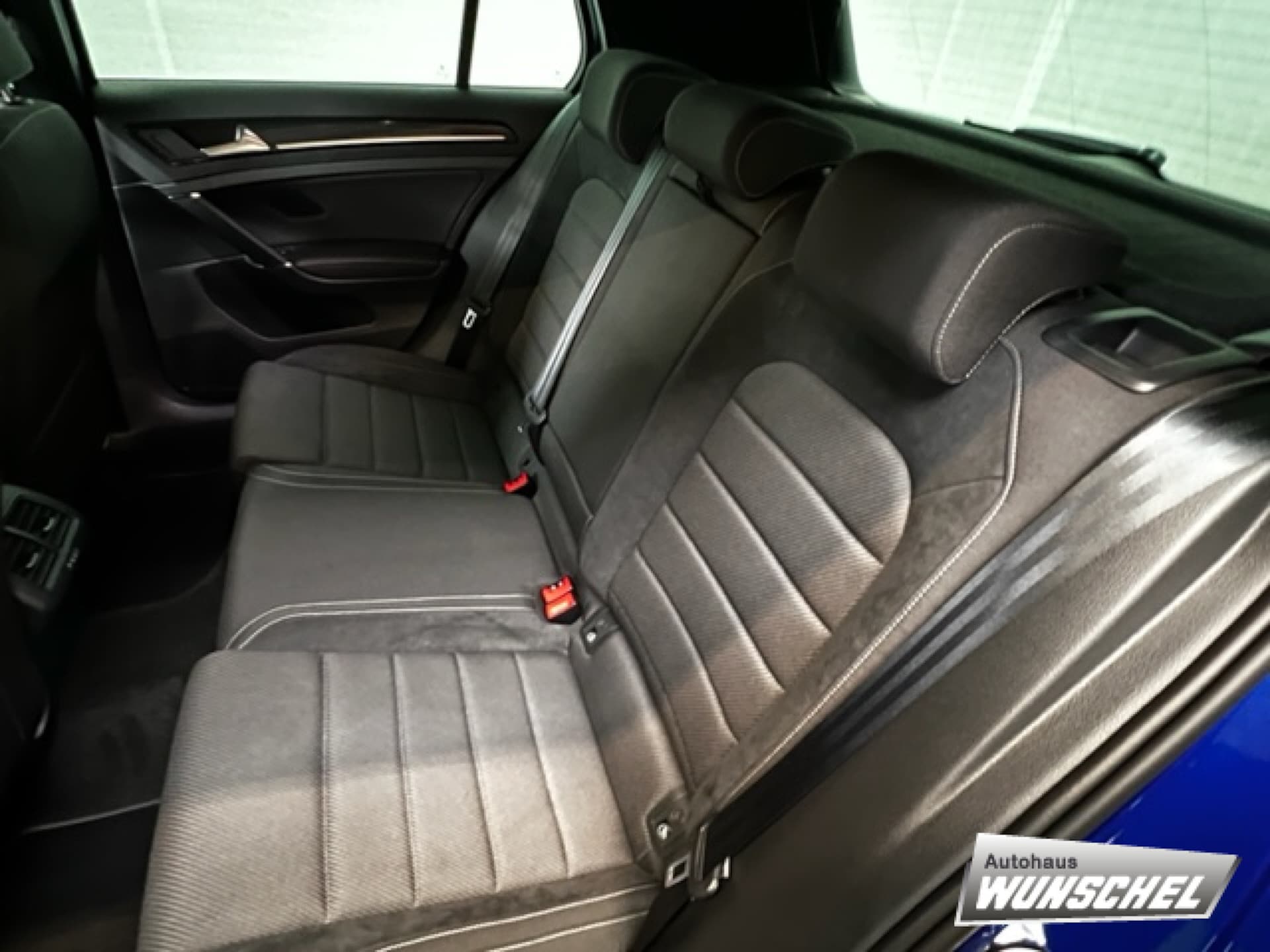 Volkswagen Golf R