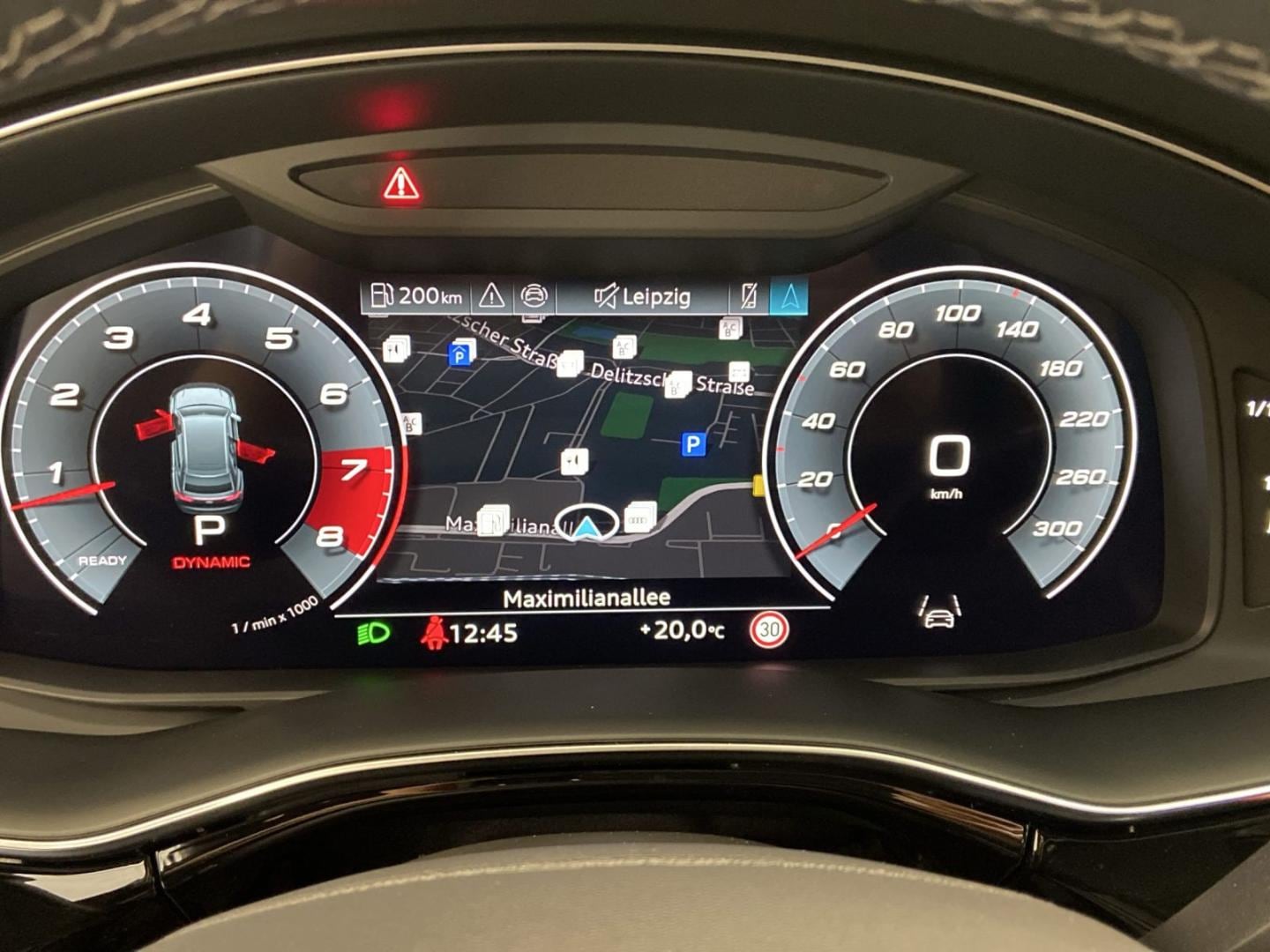 Bild über Audi SQ8 SUV TFSI quattro tiptronic - für weitere Informationen kontaktieren Sie den Audi Partner