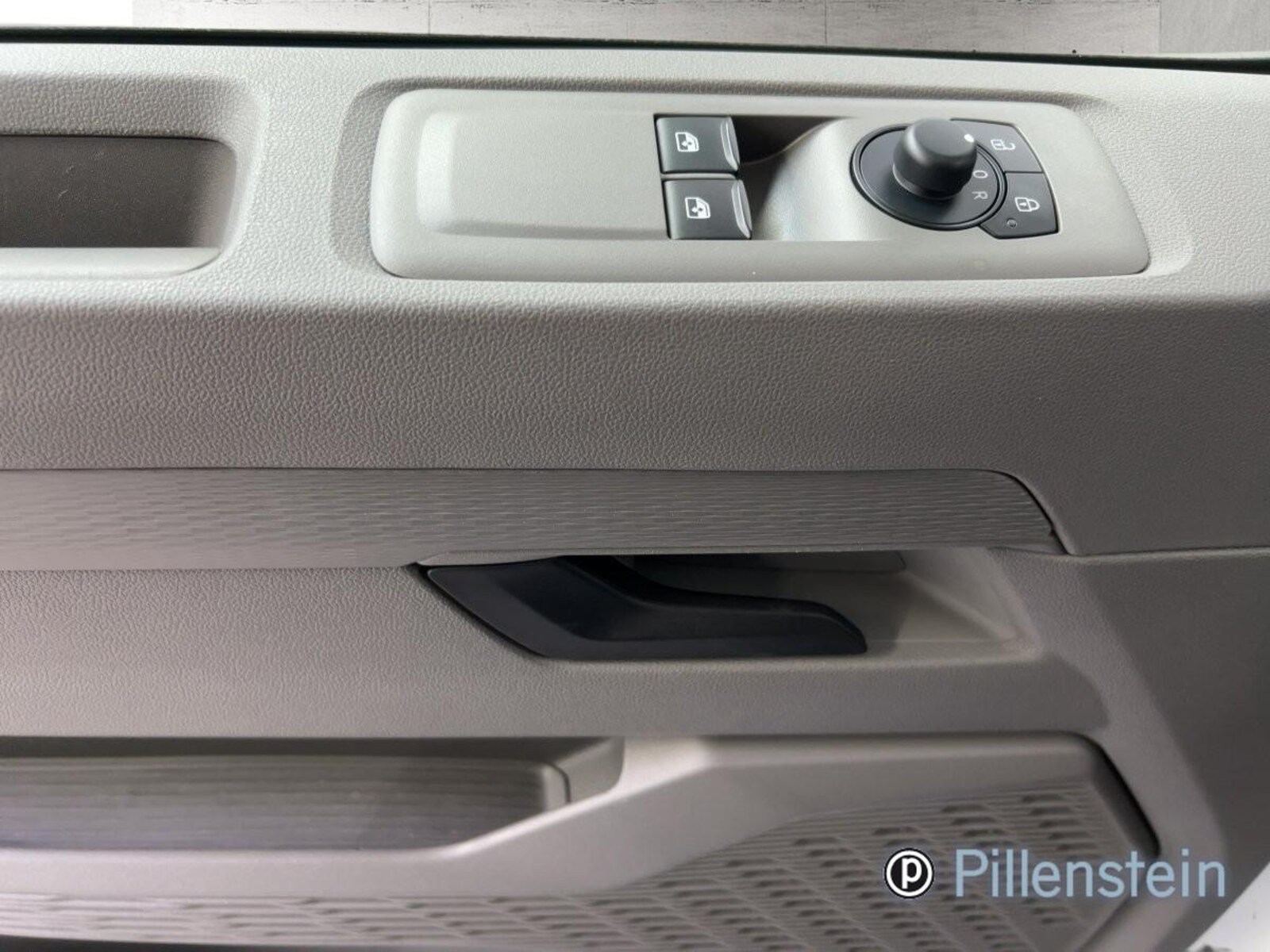 Volkswagen Transporter Kasten kurzer Radstand – Bild 6