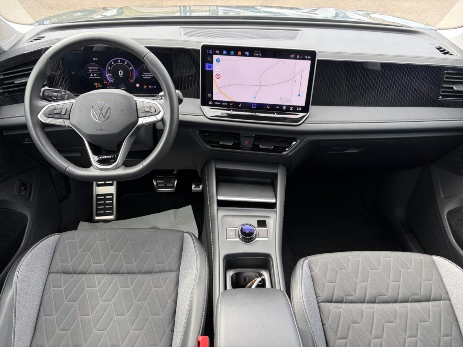 Volkswagen Tiguan – Bild 11