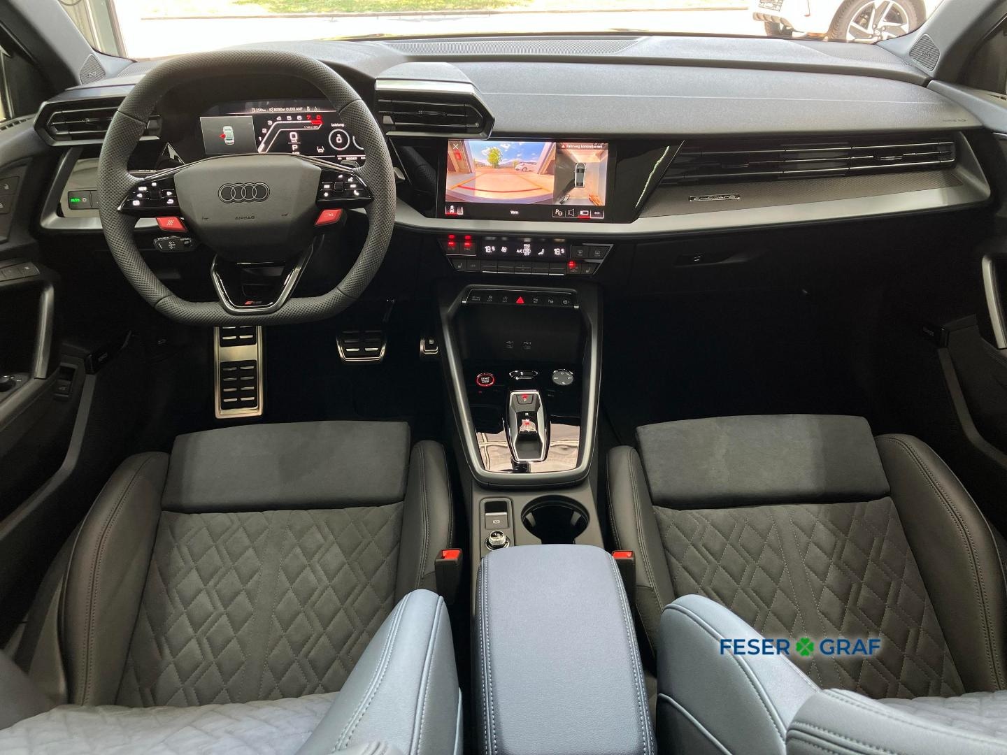Bild über Audi RS 3 Limousine TFSI quattro 294 kW S tronic - für weitere Informationen kontaktieren Sie den Audi Partner