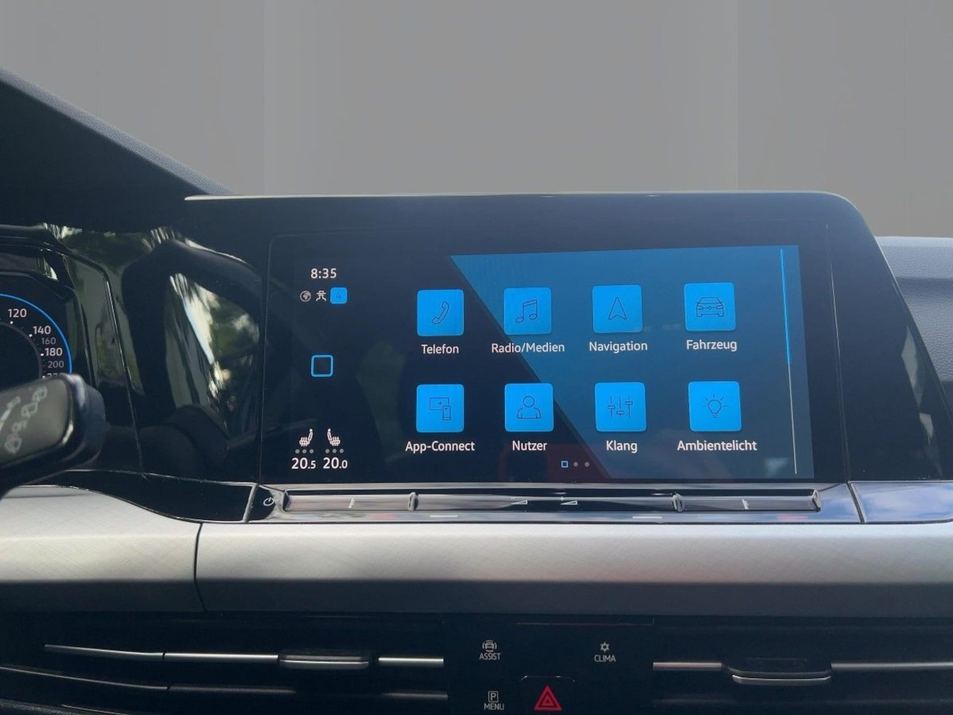 Volkswagen Golf Variant Life