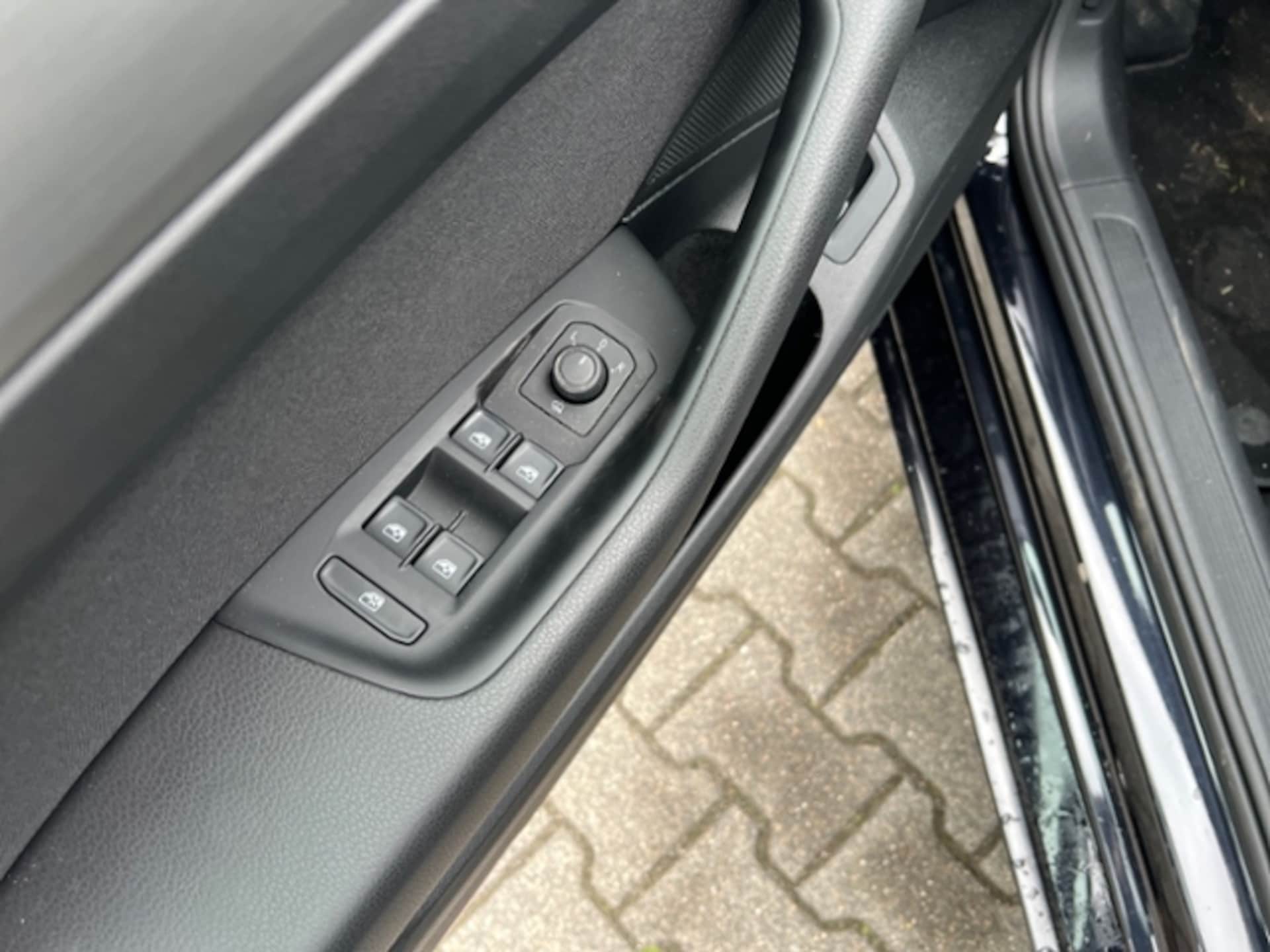 Volkswagen Passat Variant Basis-Modell