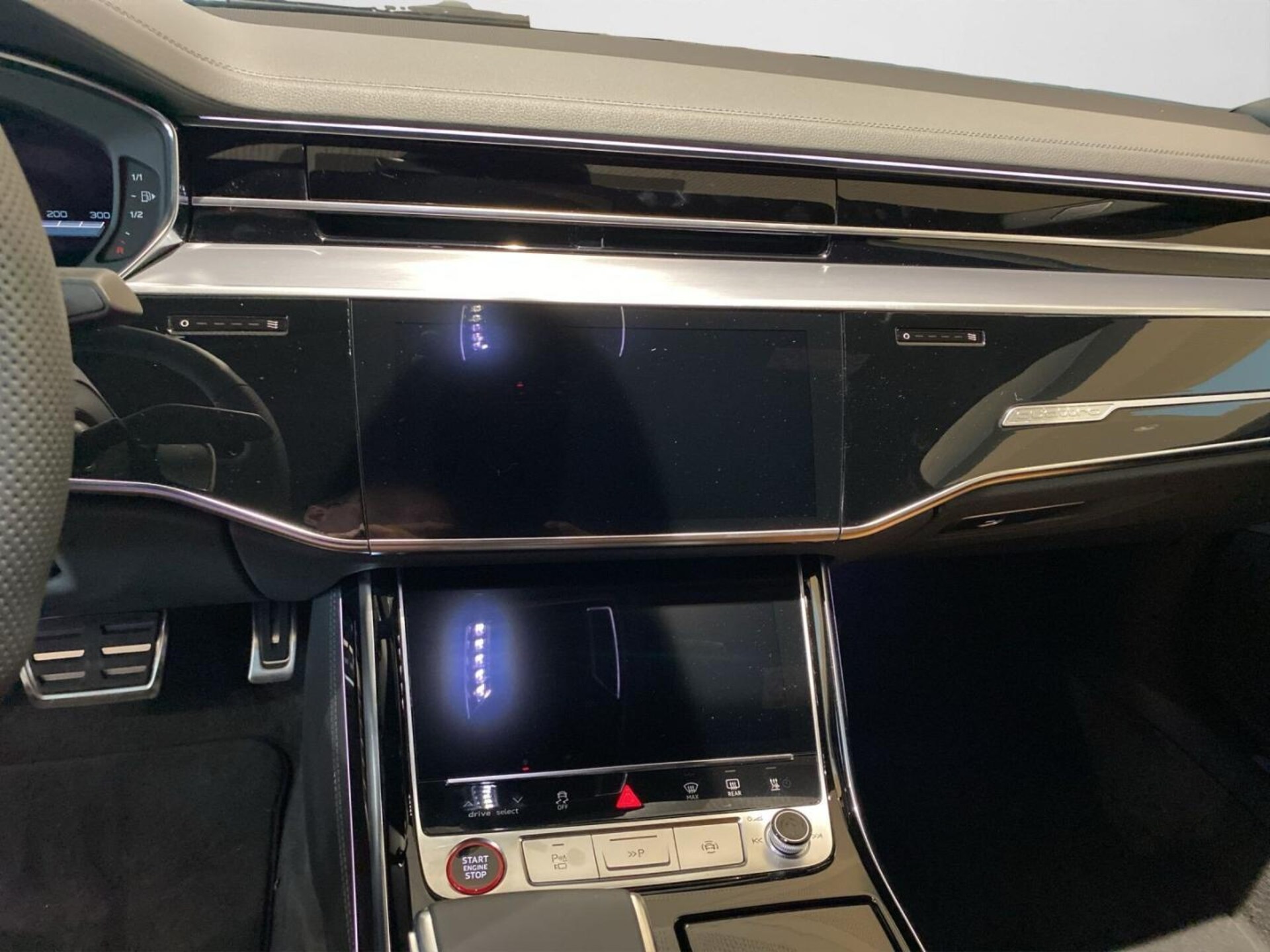 Audi S8