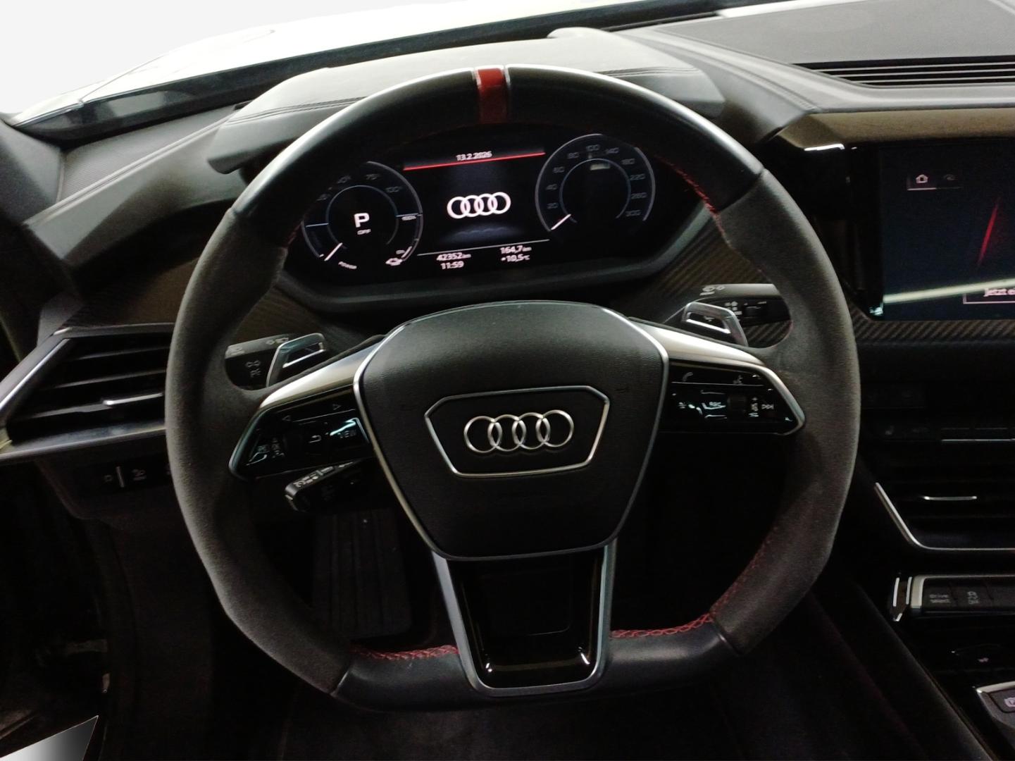 Bild über Audi e-tron GT e-tron GT quattro 350,00 kW - for more details contact your dealer