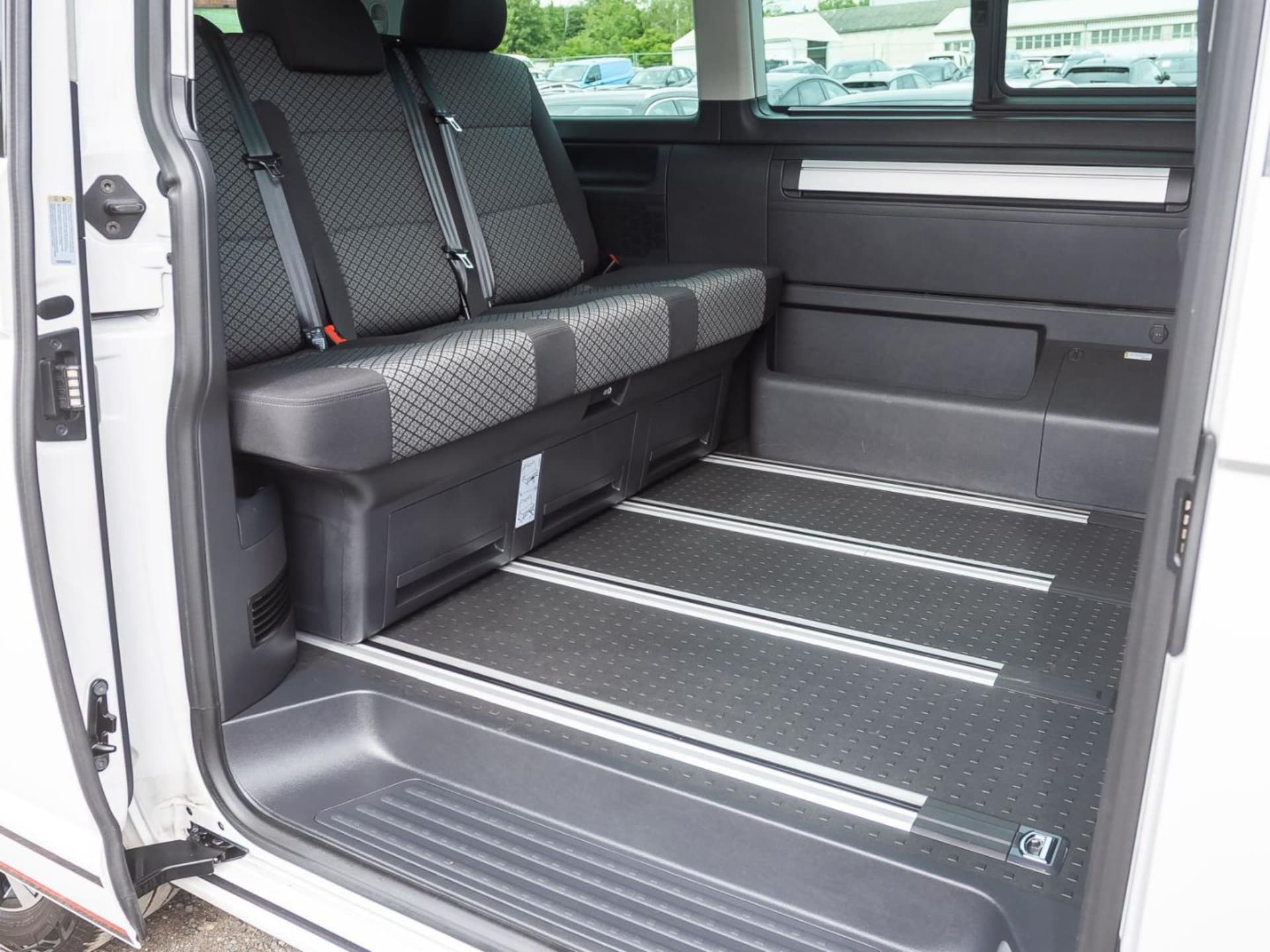 Volkswagen T6.1 California Beach