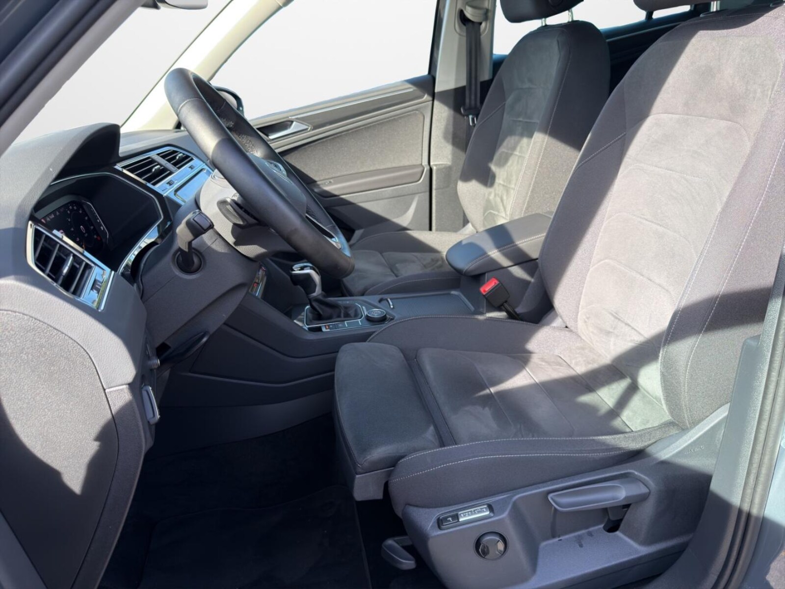 Volkswagen Tiguan – Bild 7