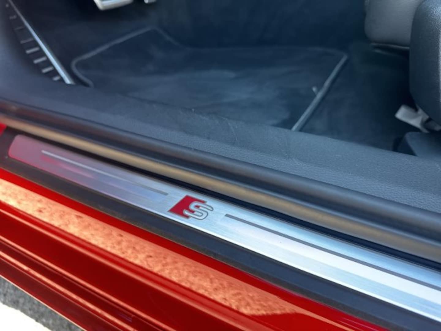 Bild über Audi S6 Avant TDI quattro tiptronic - für weitere Informationen kontaktieren Sie den Audi Partner