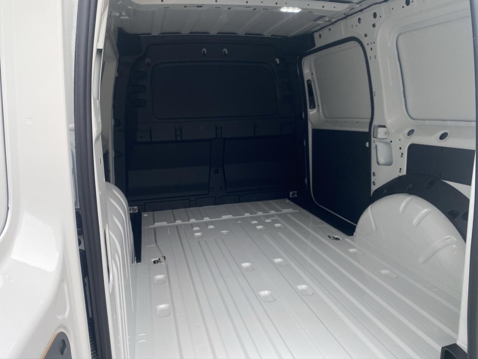 Volkswagen Caddy Maxi Cargo – Bild 13
