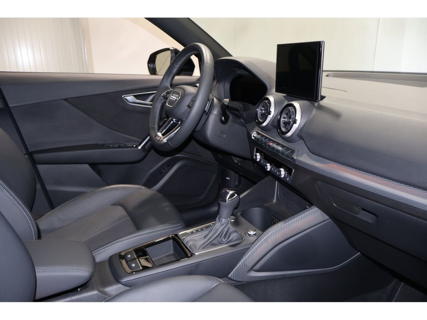 Bild über Audi Q2 S line 35 TFSI S tronic - für weitere Informationen kontaktieren Sie den Audi Partner
