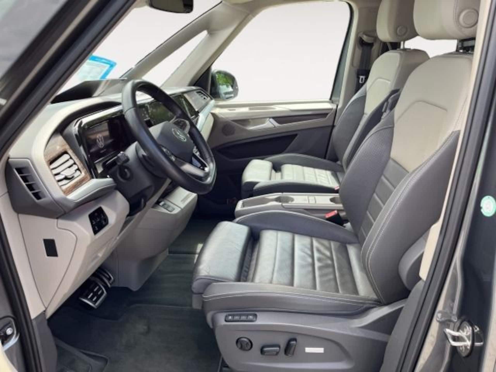 Volkswagen Multivan Style