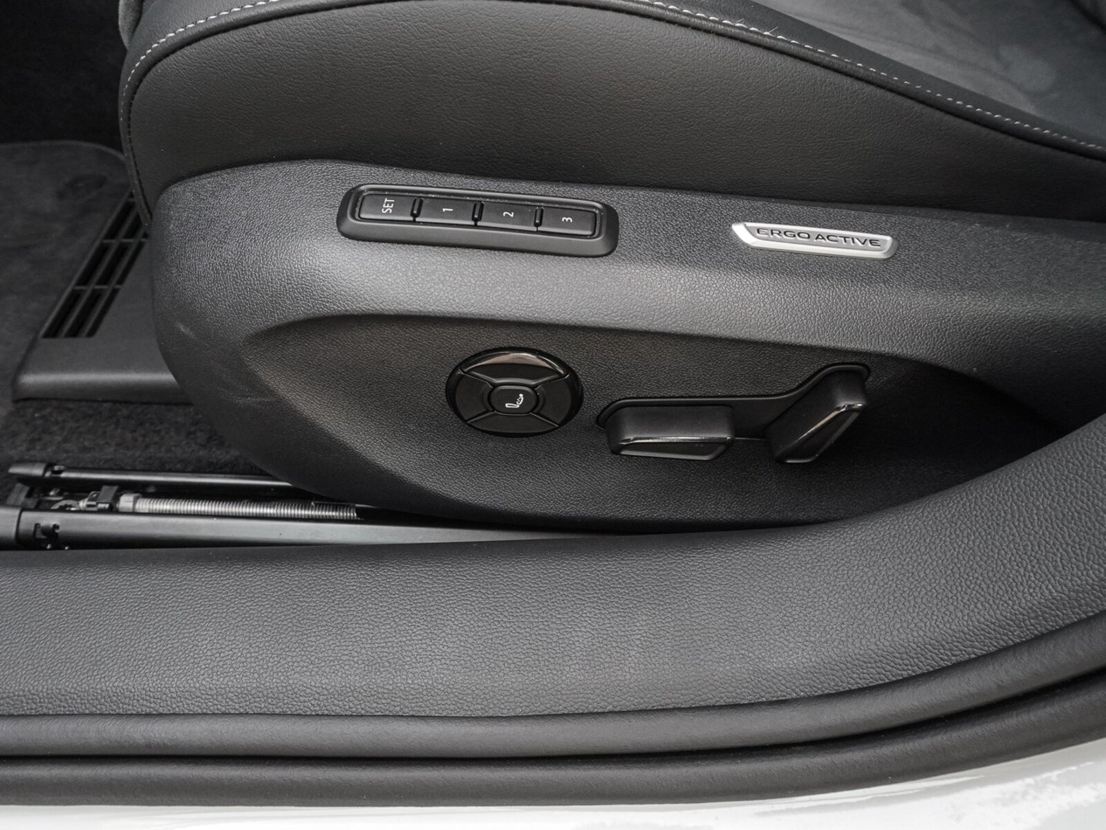 Volkswagen Passat – Bild 16
