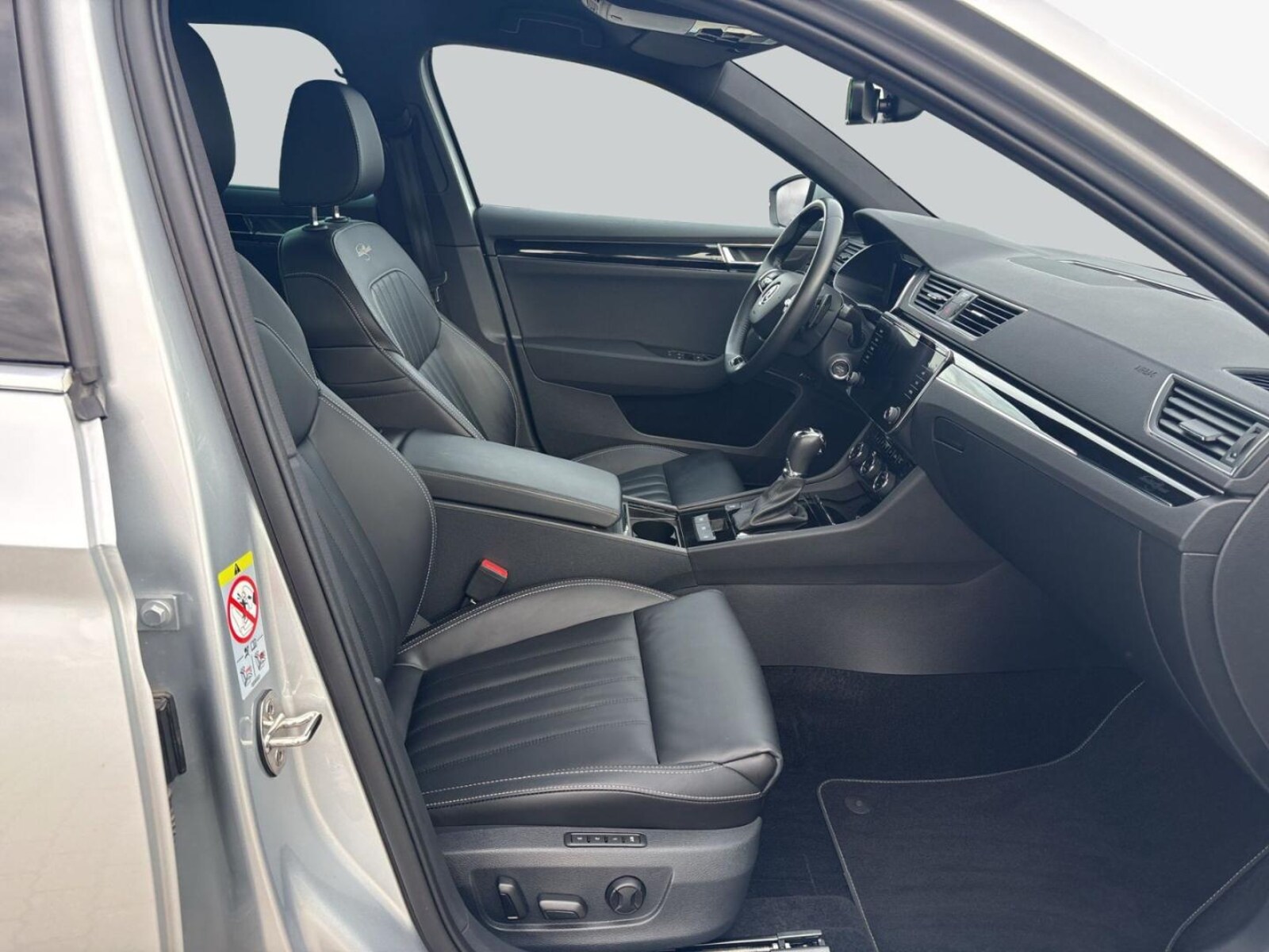 Škoda Superb – Bild 12