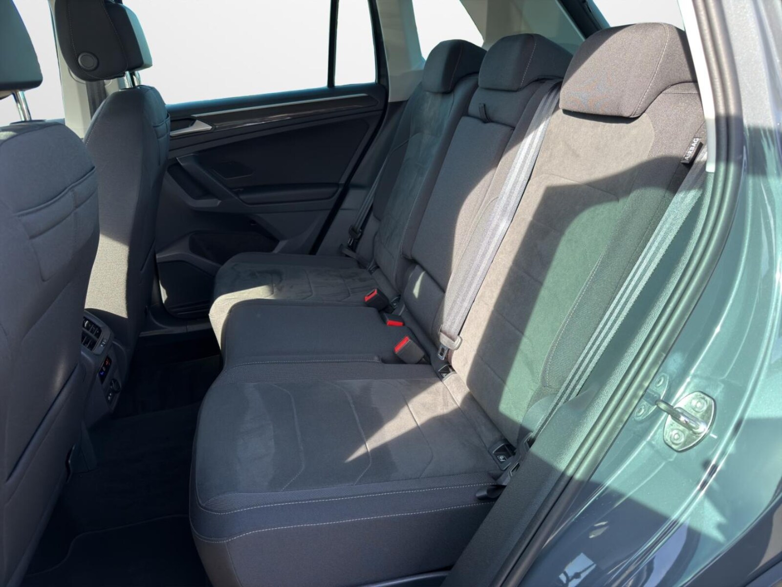 Volkswagen Tiguan – Bild 11